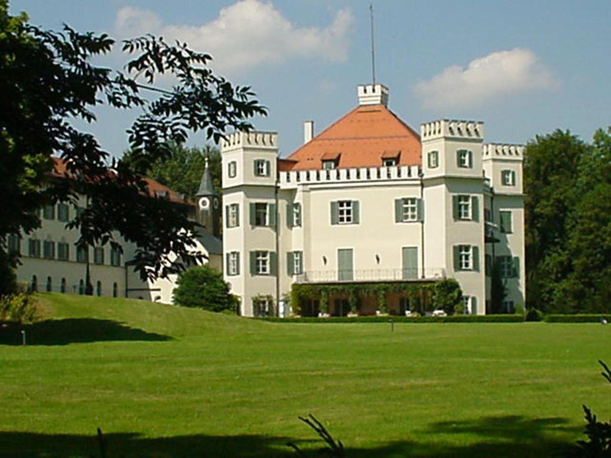Jugendherberge Possenhofen Pocking  Exterior photo